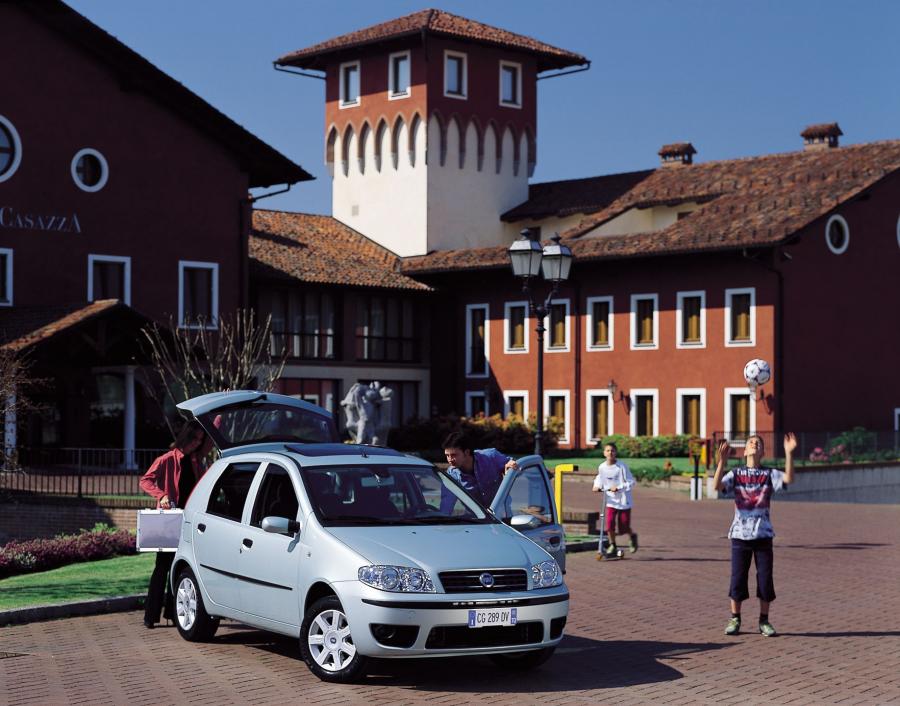  Fiat Punto 5-Door (188) 2003 года  (фото 5 из 36)